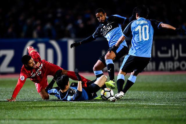 关于上海上港与布里斯班狮吼将进行一场激烈的较量的信息