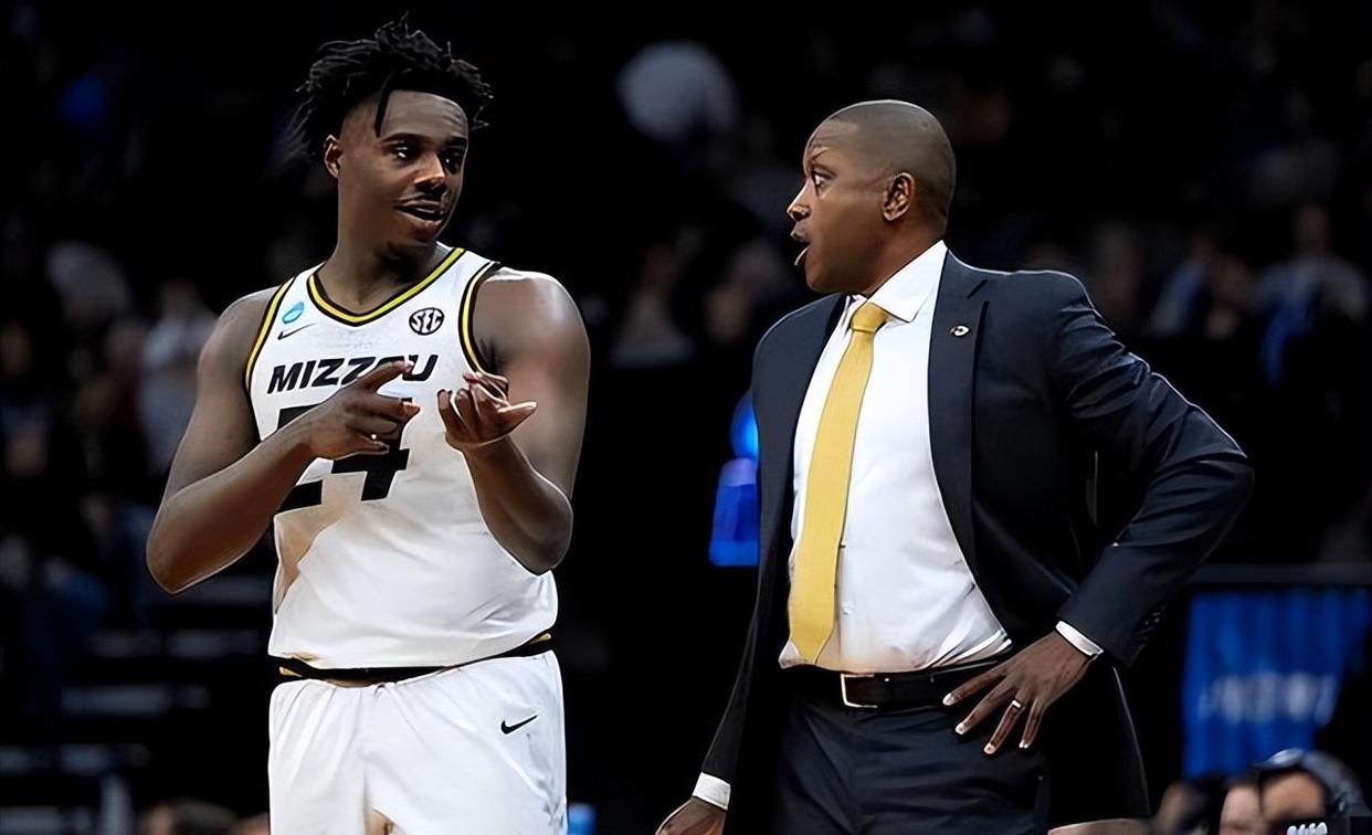 爵士惊艳全场，逆转取胜助攻爆棚，迎来胜利逆转取胜！